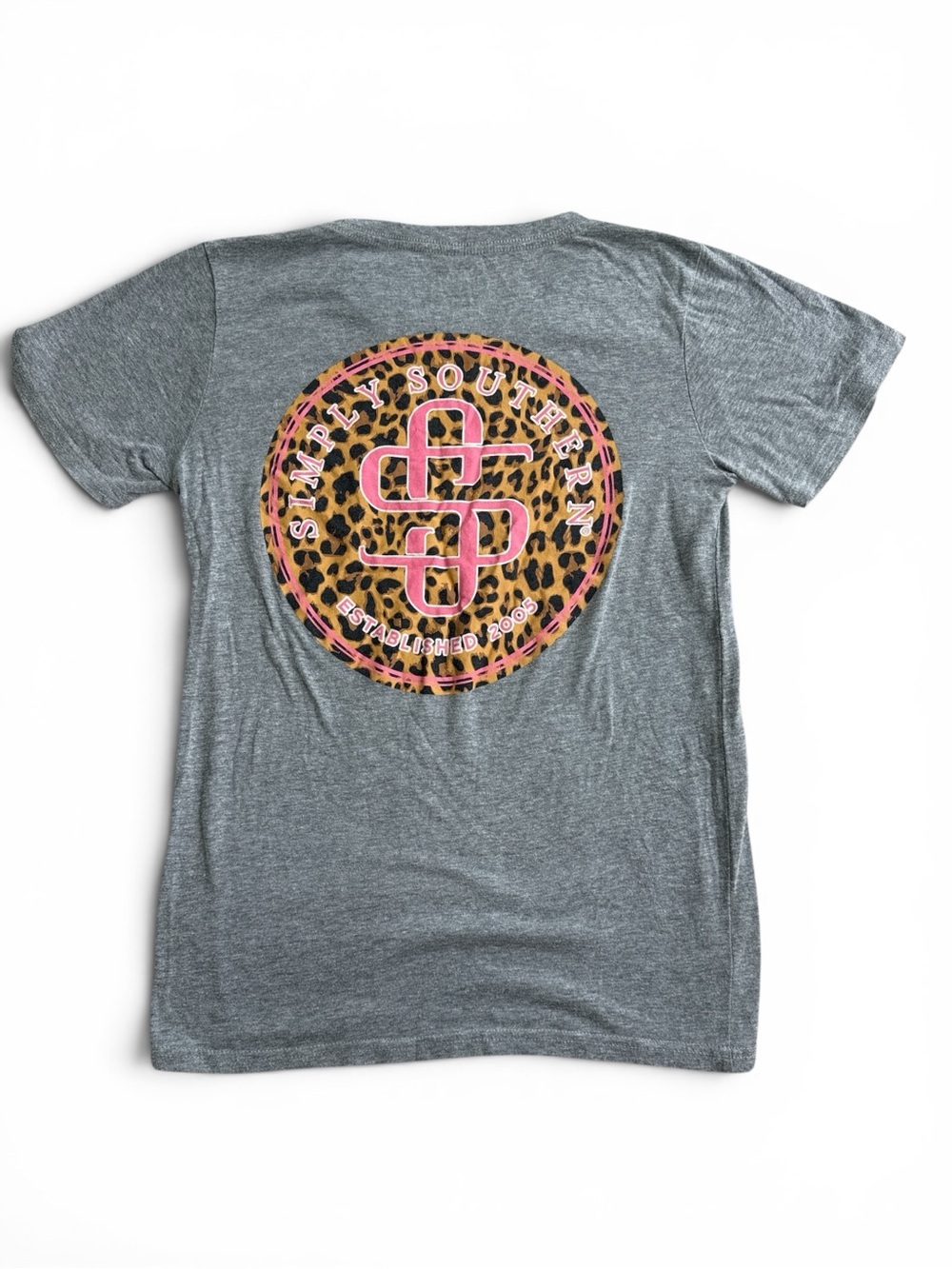 Simply Southern Gray Graphic Tee – Pink & Leopard Back Design – Size Medium